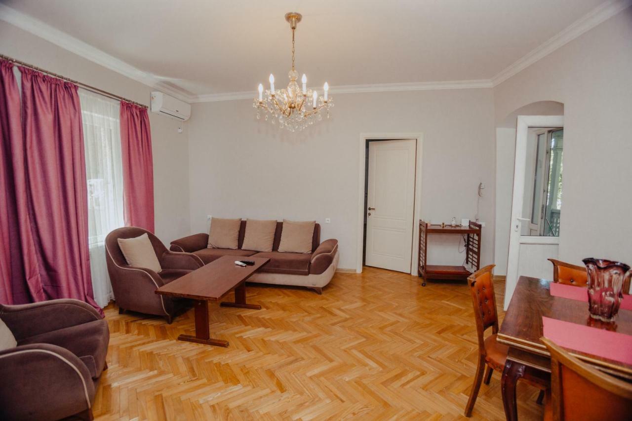 Chilling View Apartment Tbilisi Eksteriør billede